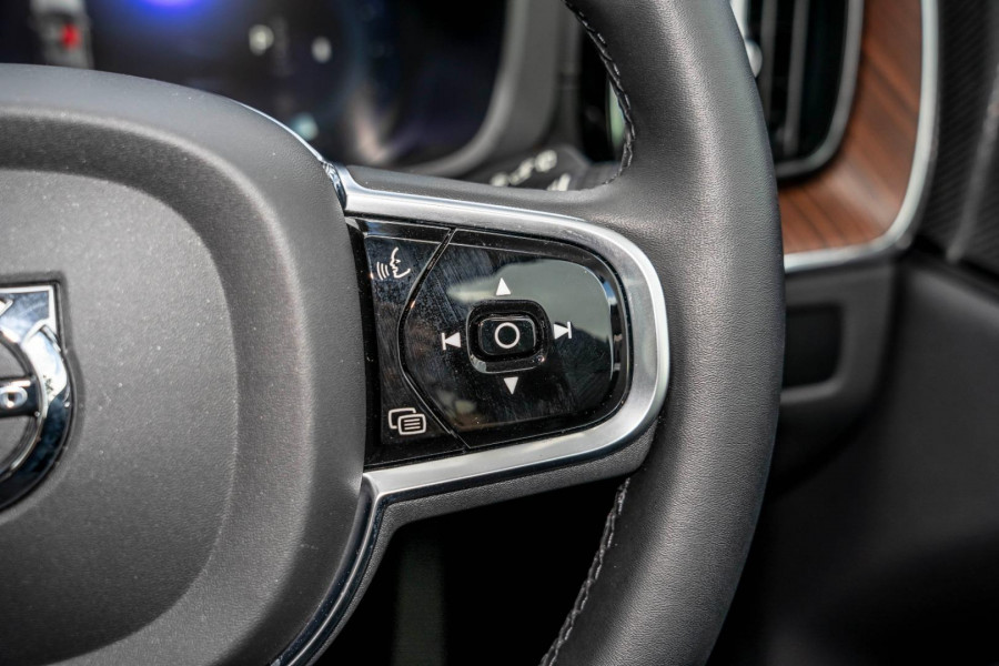 2023 Volvo XC60 UZ Ultimate B6 Dark SUV Image 13