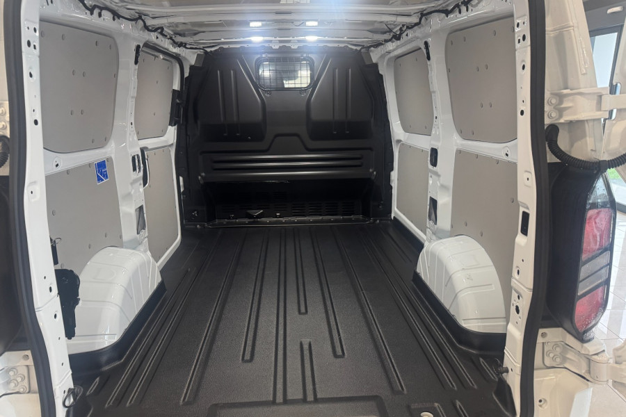 2024 MY24.50 Ford Transit Custom AV Trend SWB Van Image 9