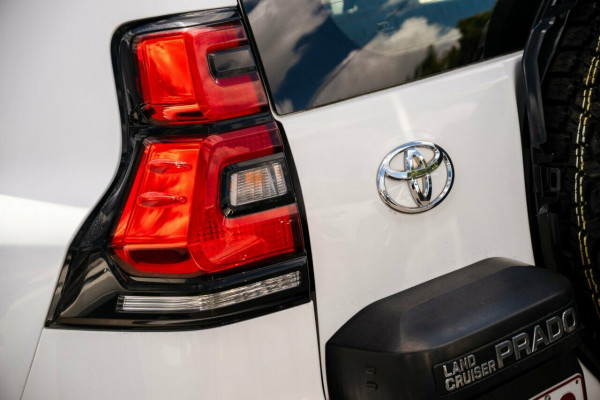 2022 Toyota LandCruiser Prado GDJ150R GX SUV Image 5