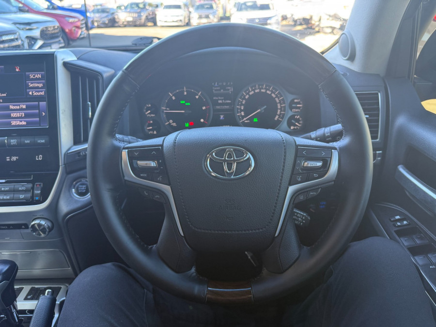 2019 Toyota LandCruiser VDJ200R Sahara SUV Image 15