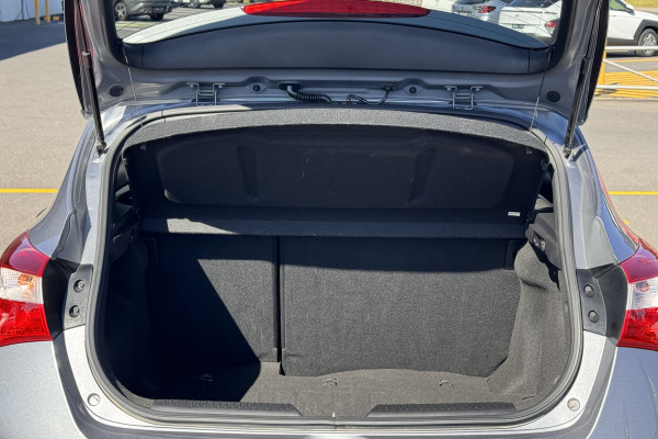2015 Hyundai i30 GD2 Active Hatch Image 7