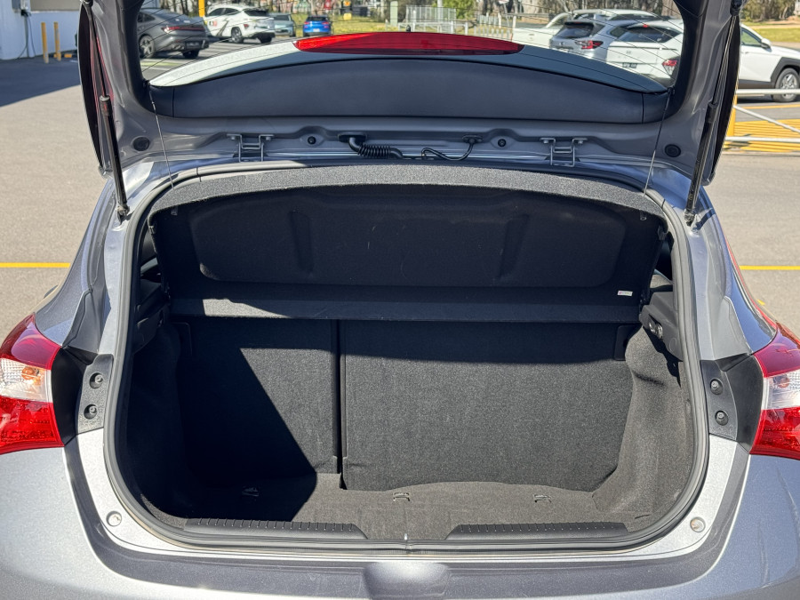 2015 Hyundai i30 GD2 Active Hatch Image 7