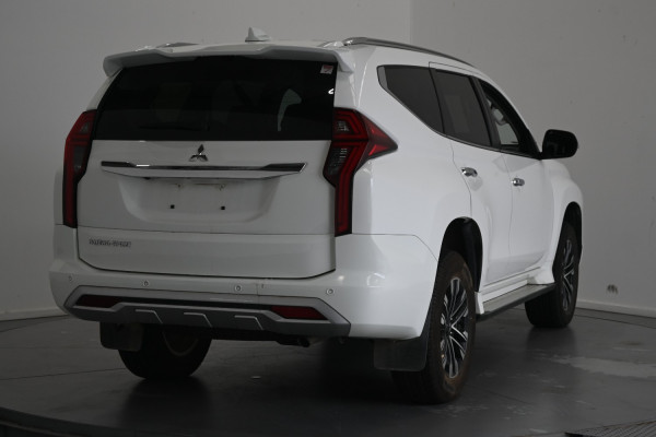 2022 Mitsubishi Pajero Sport QF4X46 GLS SUV Image 5