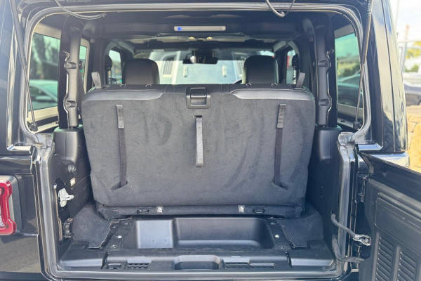 2019 Jeep Wrangler JL Overland SUV Image 16