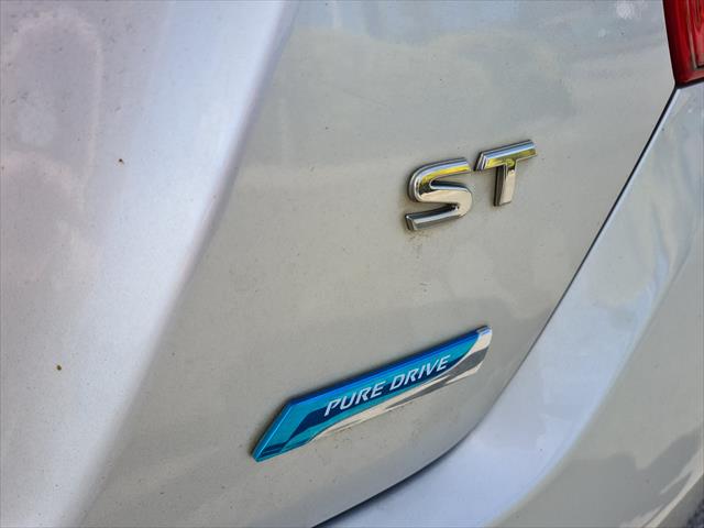 2013 Nissan Pulsar C12 ST Hatch Image 10