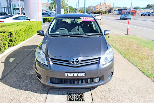 2011 Toyota Corolla Ascent Hatch Image 3