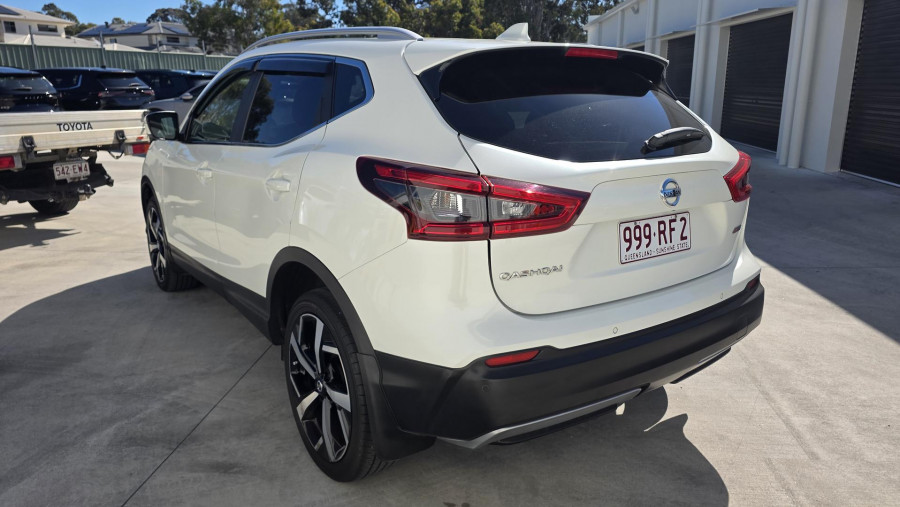 2017 Nissan QASHQAI J11 ST SUV Image 5