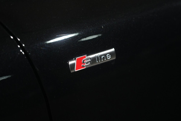2025 Audi Q5 FY 55 TFSI e S Line SUV Image 8