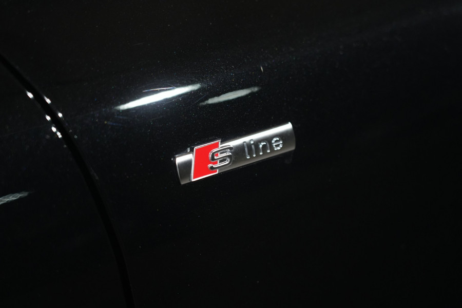 2025 Audi Q5 FY 55 TFSI e S Line SUV Image 8