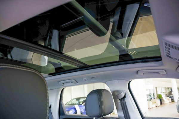 2024 Volkswagen Touareg RC 170TDI SUV Image 11