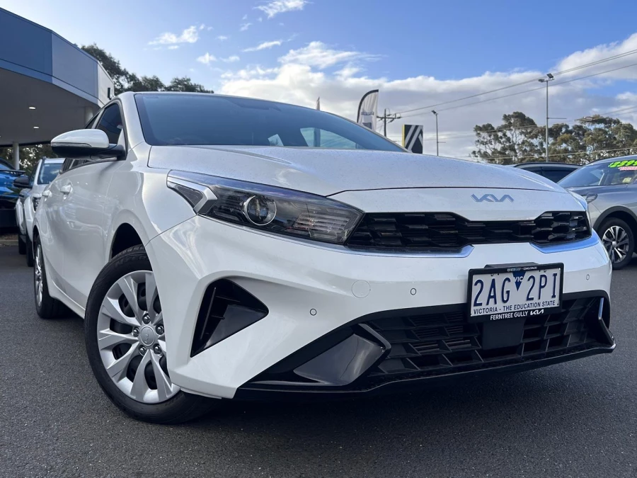 2024 Kia Cerato BD S Hatch Image 1