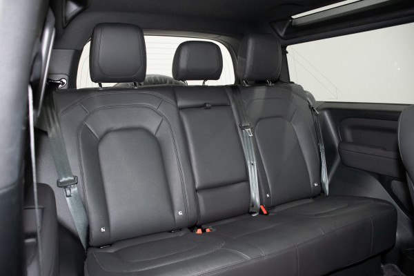 2023 Land Rover Defender L663 90 D250 S SUV Image 5