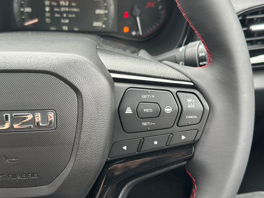 2026 MY25.5 Isuzu D-MAX RG X-TERRAIN Ute Image 12