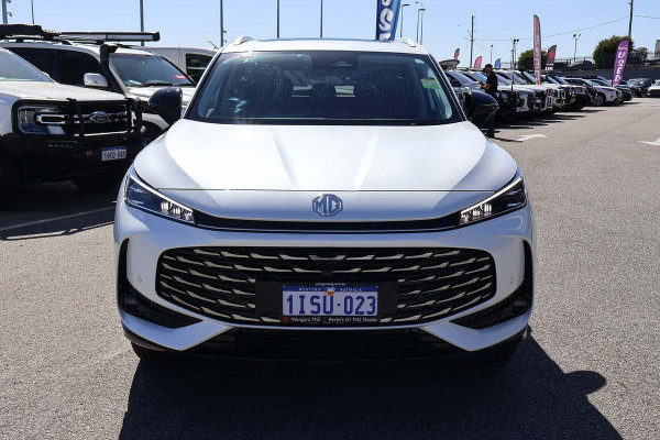 2025 MG HS AS33 Essence Hybrid SUV Image 4