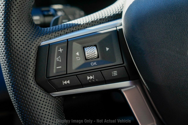 2025 Mitsubishi Outlander ZM LS SUV Image 8