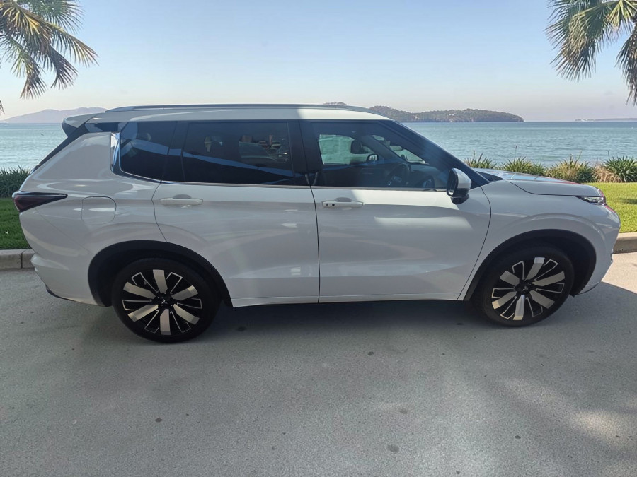 2025 Mitsubishi Outlander ZM Exceed SUV Image 8