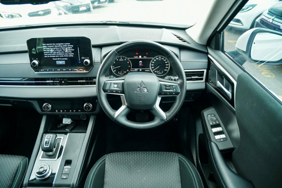 2023 MY24 Mitsubishi Outlander ZM LS SUV Image 11