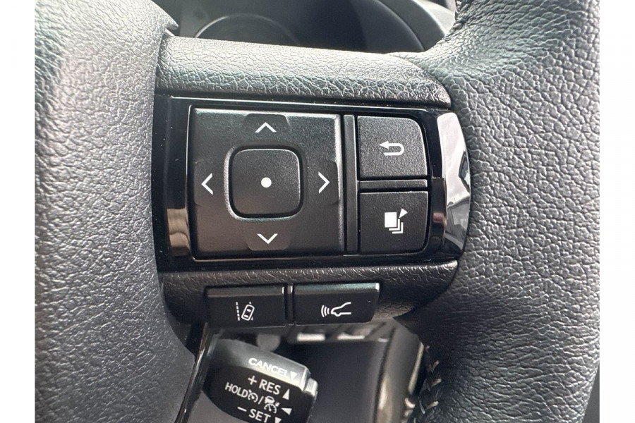 2024 Toyota HiLux GUN126R Rogue 48V Ute Image 8
