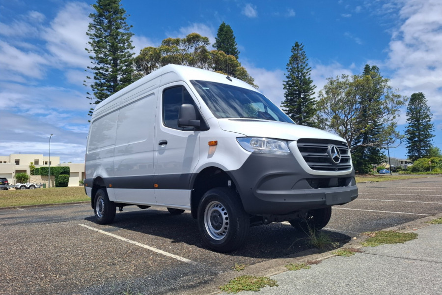 2024 Mercedes-Benz Sprinter VS30 419CDI Van Image 9