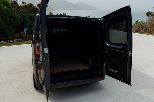 2025 Renault Trafic X82 Crew Lifestyle Van Image 6