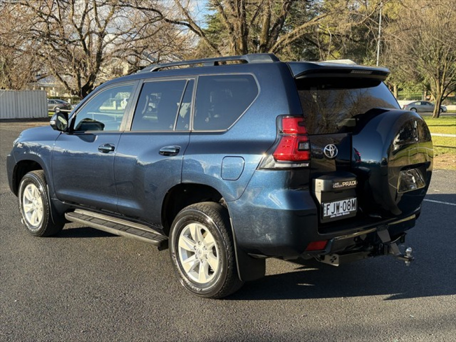 2023 Toyota LandCruiser Prado GDJ150R GXL SUV Image 5