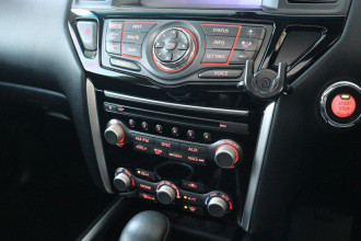 2016 Nissan Pathfinder R52 ST-L SUV