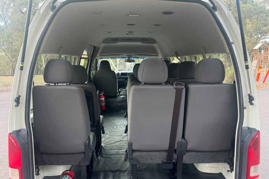 2018 Toyota HiAce KDH223R Commuter Bus Image 11
