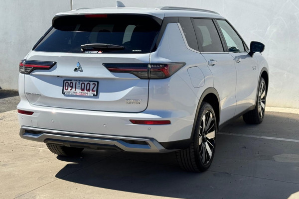 2025 Mitsubishi Outlander ZM PHEV Aspire SUV Image 4