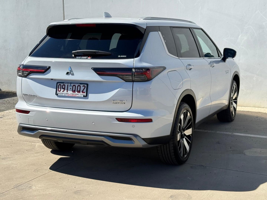 2025 Mitsubishi Outlander ZM PHEV Aspire SUV Image 4