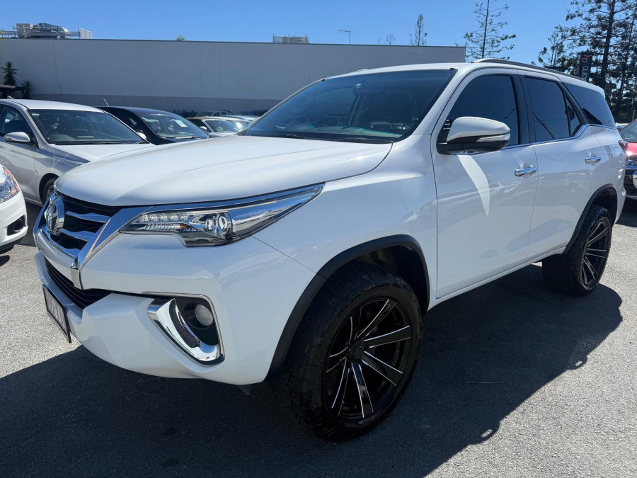 2016 Toyota Fortuner GUN156R Crusade SUV Image 11