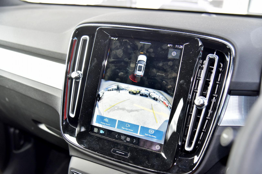 2024 MY25 Volvo XC40 XZ Plus B4 SUV Image 12
