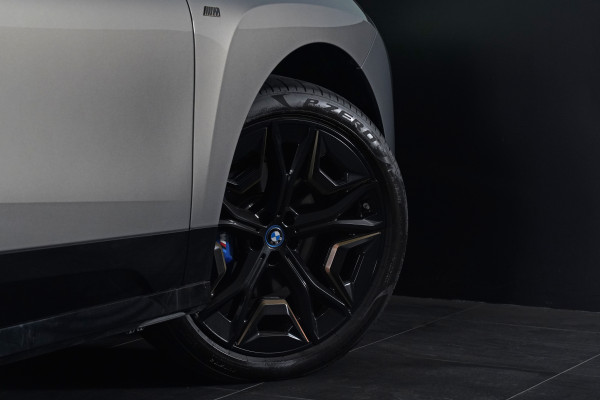 2022 BMW Ix M60 SUV Image 24