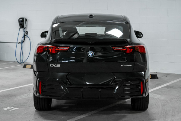 2024 BMW iX2 U10 eDrive20 M Sport SUV image 5