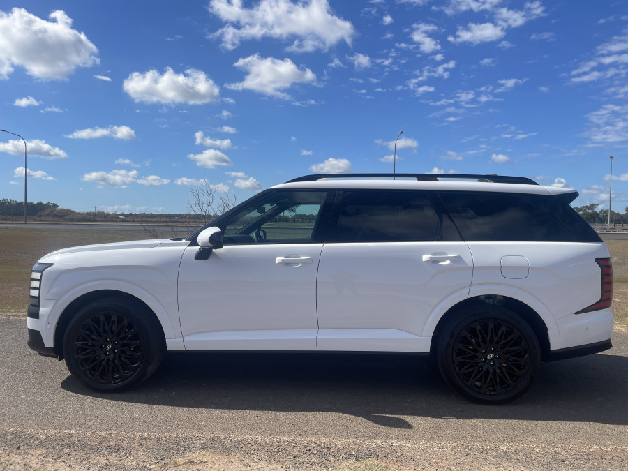 2027 Hyundai Palisade Calligraphy Black Ink SUV Image 4
