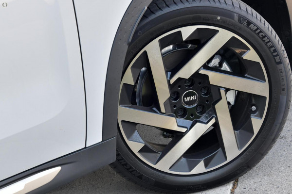 2025 MINI Countryman U25 S Favoured SUV image 20