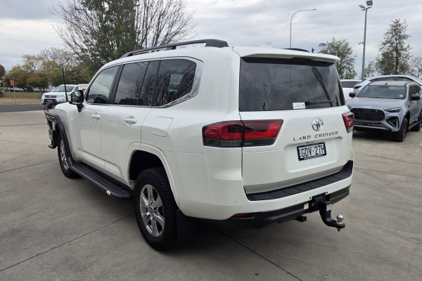 2024 Toyota LandCruiser FJA300R VX SUV Image 5