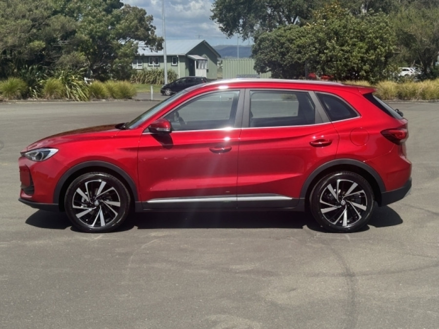2026 MG ZS ZS32 Essence SUV Image 3