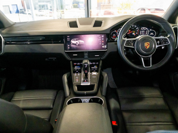 2022 MY23 Porsche Cayenne SUV image 16