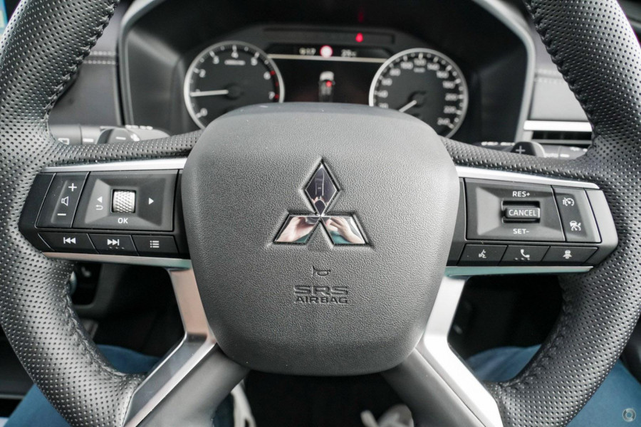 2025 Mitsubishi Outlander ZM LS SUV Image 12