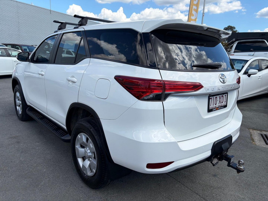 2017 Toyota Fortuner GUN156R GX SUV Image 8