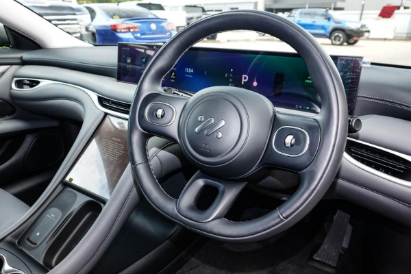 2025 MG IM5 P12L Performance Hatch Image 7