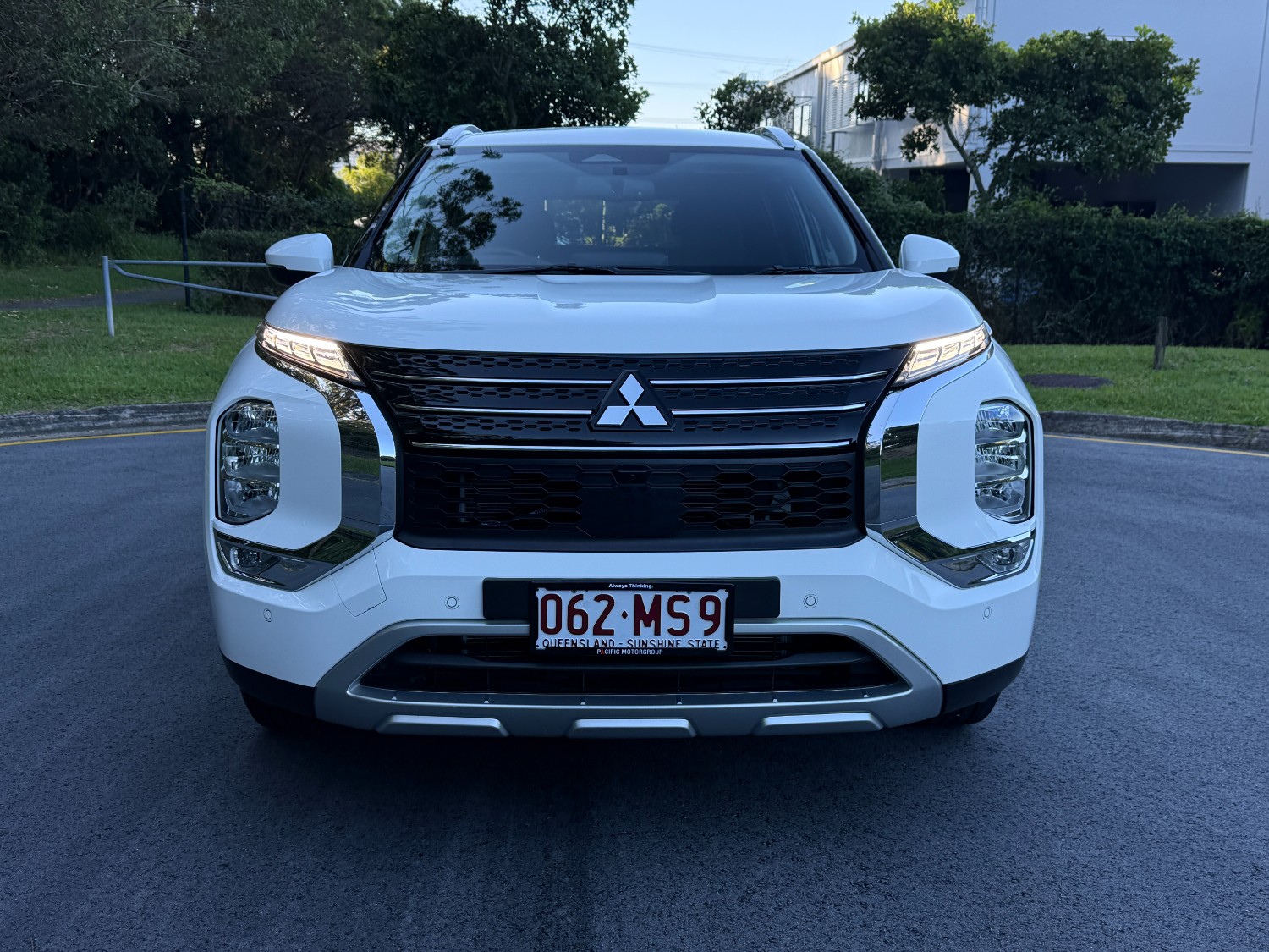 2023 MY24 Mitsubishi Outlander ZM LS SUV Image 3