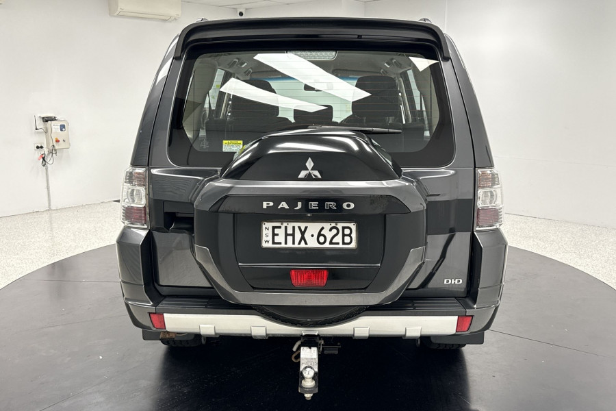 2019 Mitsubishi Pajero NX Exceed SUV Image 9