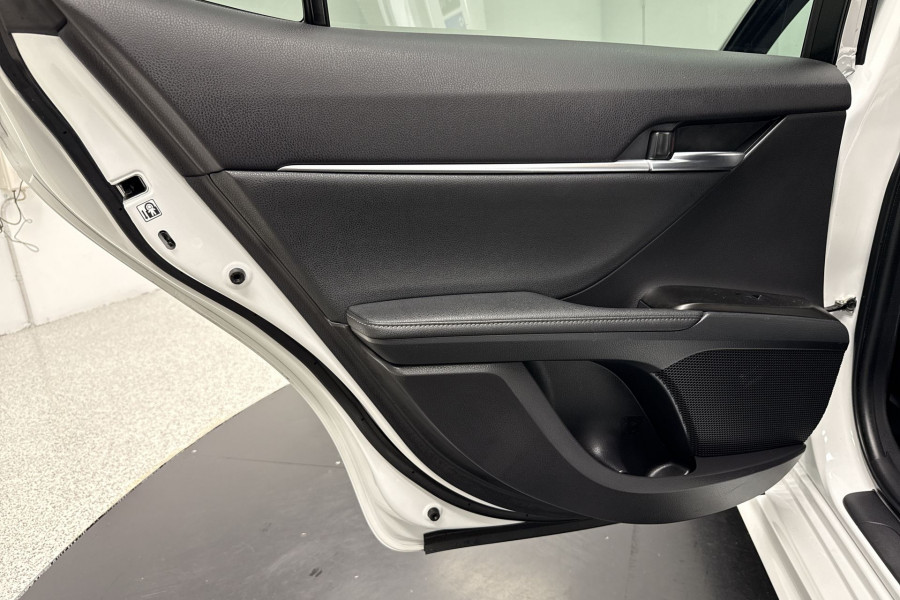 2021 Toyota Camry AXVH70R SX Sedan Image 15