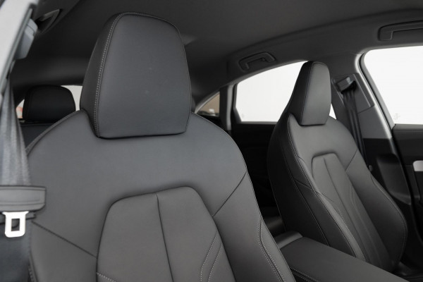 2025 Audi A5 B10 TFSI 150kW S line Sedan image 9