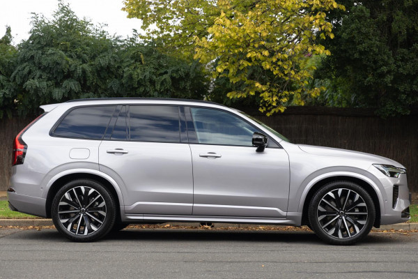 2025 MY26 Volvo XC90 L Series Ultra B5 Dark SUV Image 6