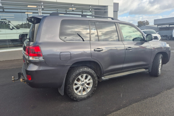 2019 Toyota LandCruiser VDJ200R VX SUV Image 14
