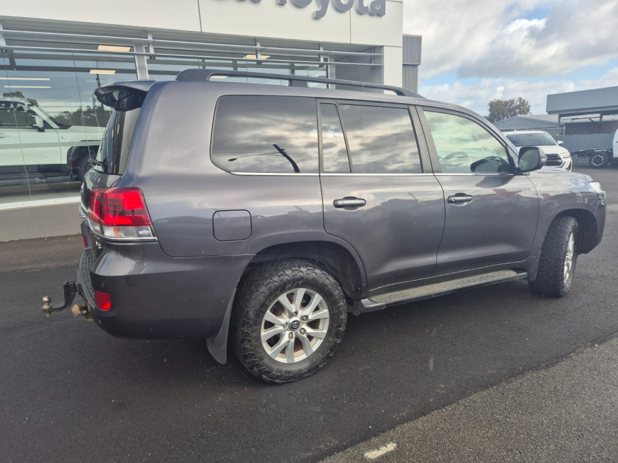 2019 Toyota LandCruiser VDJ200R VX SUV Image 14