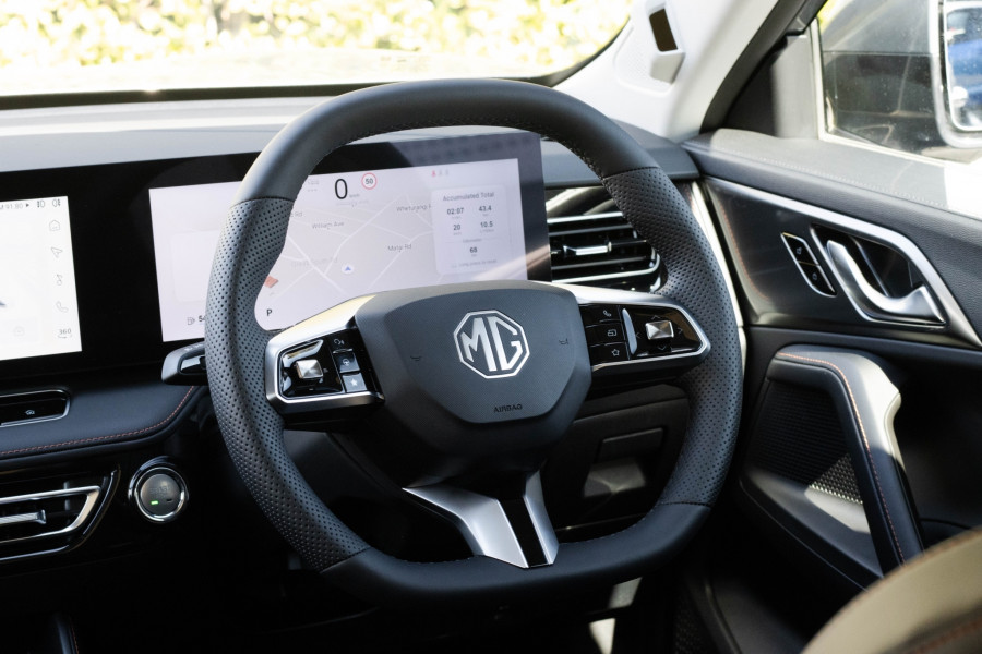 2025 MG HS Essence SUV Image 18