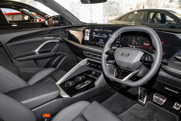 2026 MY25 Audi Q5 GU e-hybrid 270kW SUV image 6